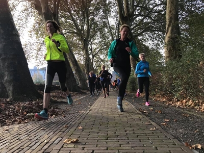 Massale belangstelling voor laatste clinic in kloostertuin