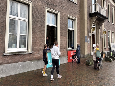 Startnummers afhalen bij de Bibliotheek